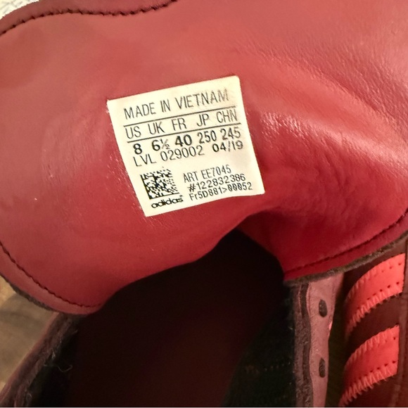 Adidas Sambarose Sneakers in Burgundy and Pink
Size 8 Women's - Picture 11 of 11